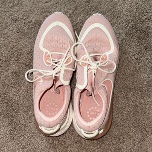Women’s size 11 Nike Joyride Dual Run in Echo Pink